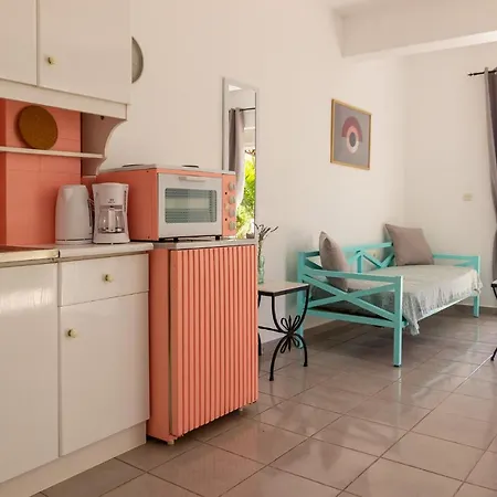 Near To The Beach Apartment Vergaiika